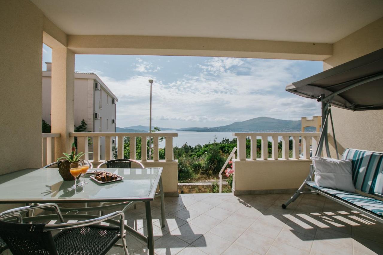 Apartman Sunny Apartment Trogir Exterior photo